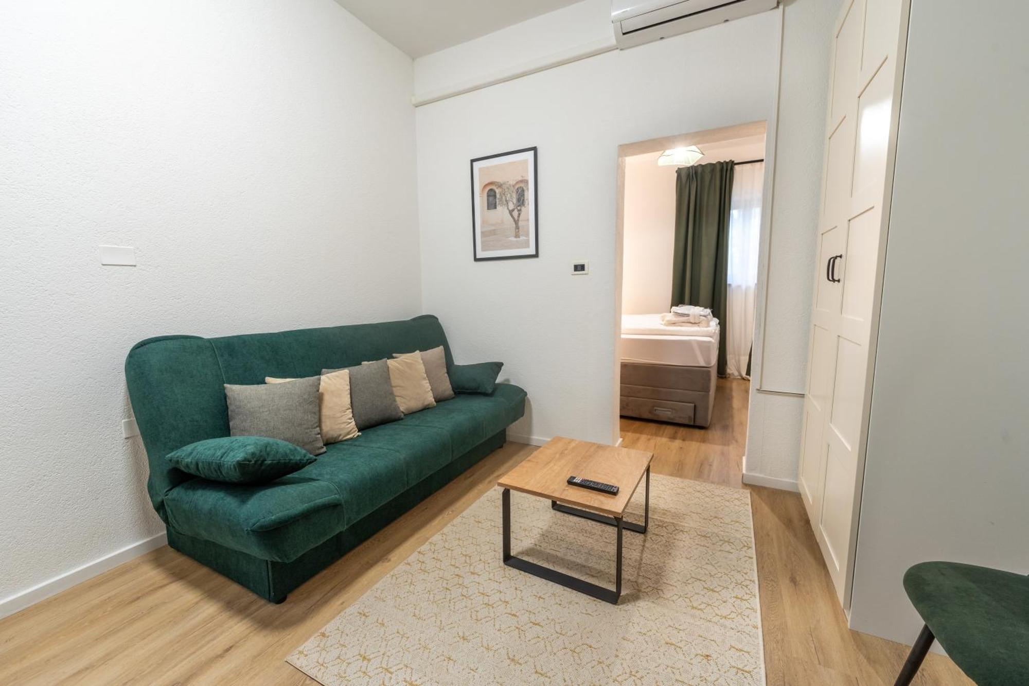 Hotel Maslina Seget  エクステリア 写真