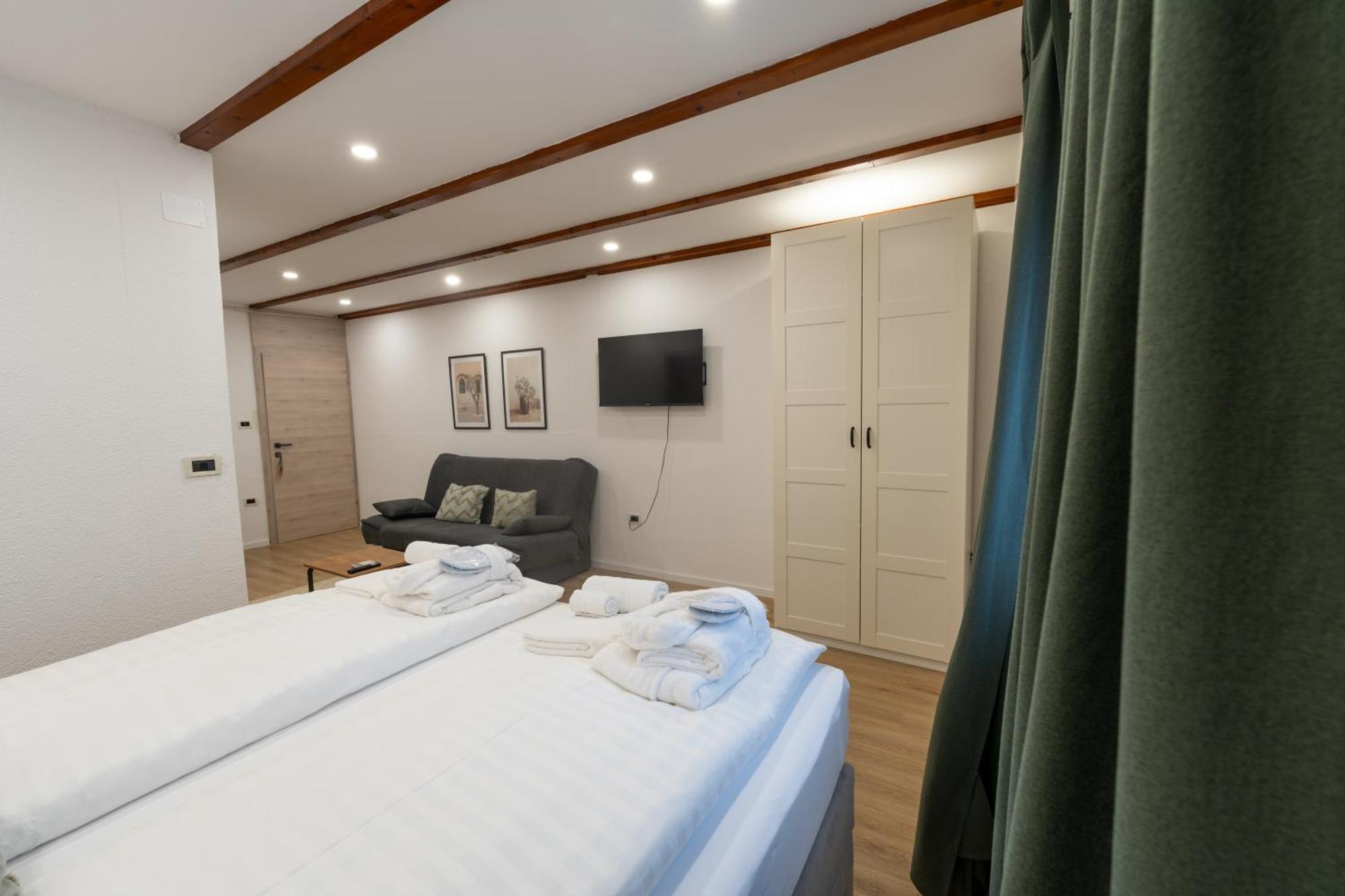 Hotel Maslina Seget  エクステリア 写真
